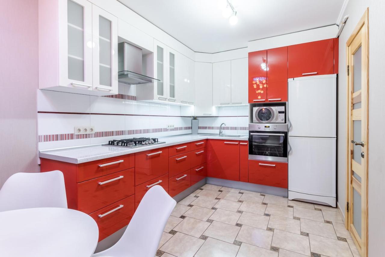 Grand Apartments On Rynok Square ลวีฟ ภายนอก รูปภาพ